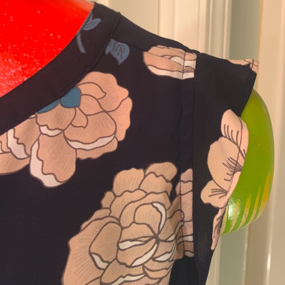 LOFT Floral Blouse Top - Picture 9 of 11